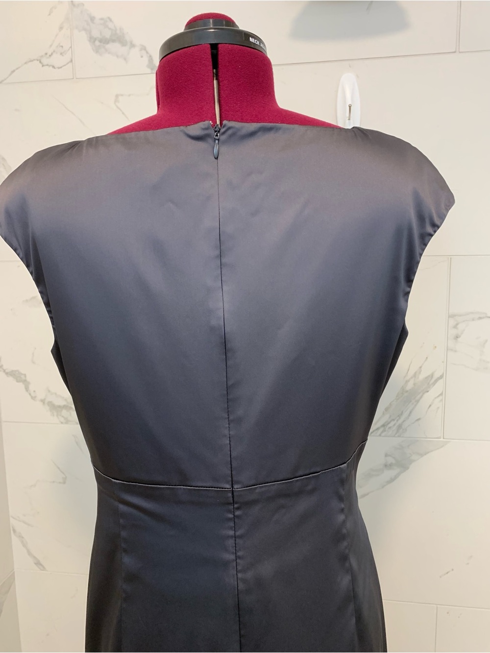 Lauren Ralph Lauren Satin V-Neck Evening Dress Gray 12 - Picture 9 of 16